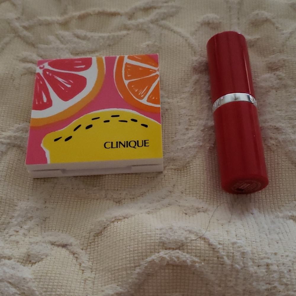 Clinique Combo Lipstick & eye shadow/ blush combo